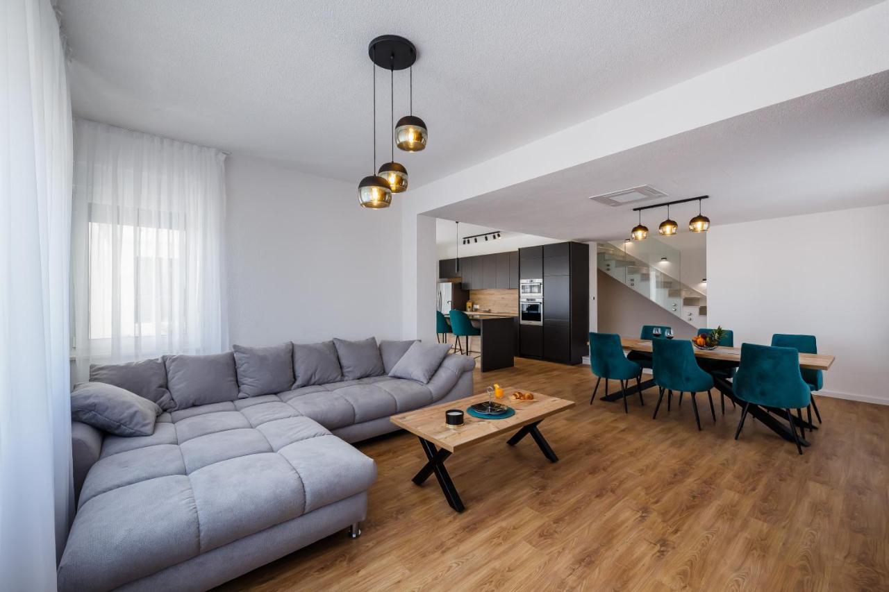 Villa Luka Kastela Luaran gambar