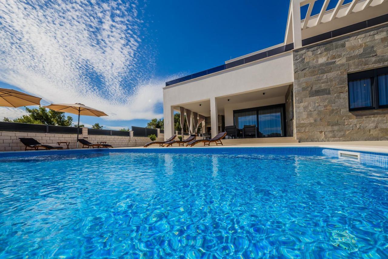 Villa Luka Kastela Luaran gambar