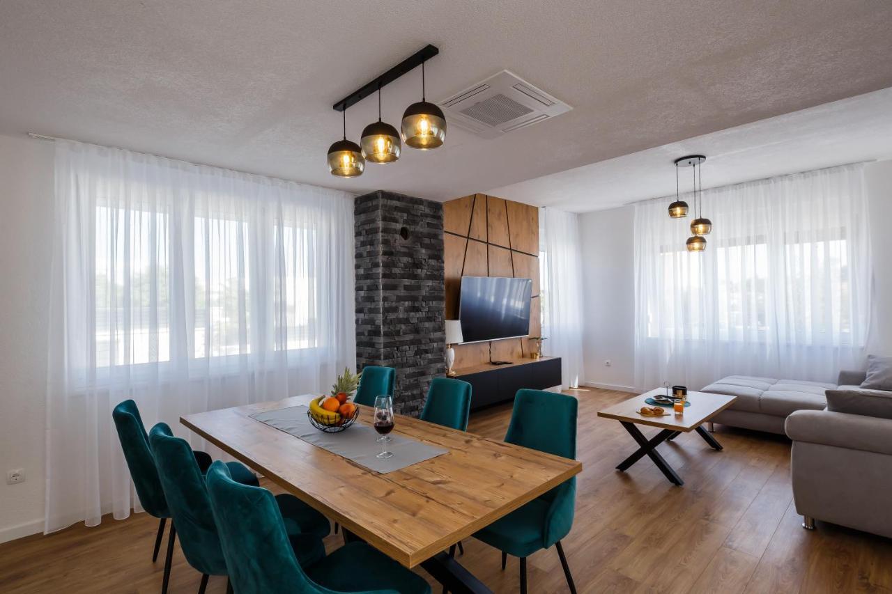 Villa Luka Kastela Luaran gambar